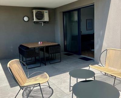 Le Ricanto Apartment | Oceanfront Retreat: T2 Ajaccio with Spectacular Sea Views