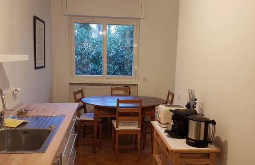 Couronne Urbaine Apartment | Modern T2 Apartment Near Historic Parc Jourdan – 9.8/10 Rated