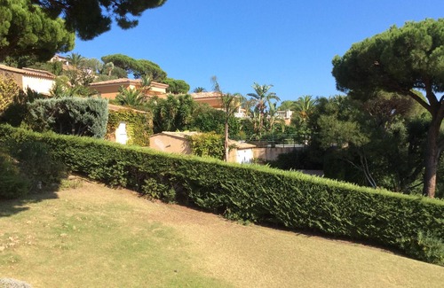 La Nartelle Apartment | Oceanfront T2 Apartment with Pool & Sea View Near Beach
