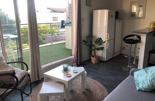 La Rochelle Apartment | Poolside T2 Apartment with Ocean View & Spa Amenities