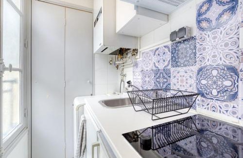Notre-Dame Apartment | Discover Le Versaillais: Steps from the Château