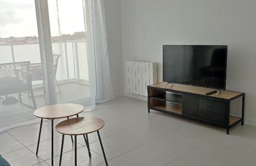 Royan Apartment | Cozy T2 with Balcony Near Central Market & Ocean Views