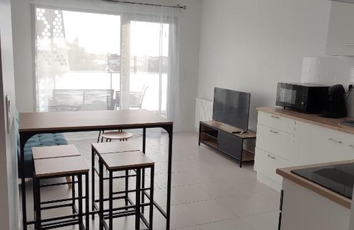 Royan Apartment | Cozy T2 with Balcony Near Central Market & Ocean Views
