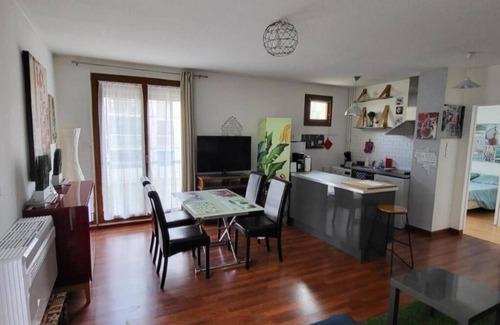 Avignon City Centre Apartment | Bright T2 Avignon: Family-Friendly Stay with Breakfast Included