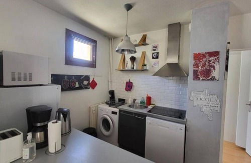 Avignon City Centre Apartment | Bright T2 Avignon: Family-Friendly Stay with Breakfast Included