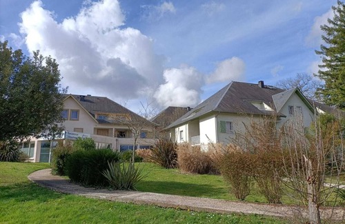 Salies-de-Bearn Apartment | Relaxing Retreat with Pool and Pet-Friendly Amenities
