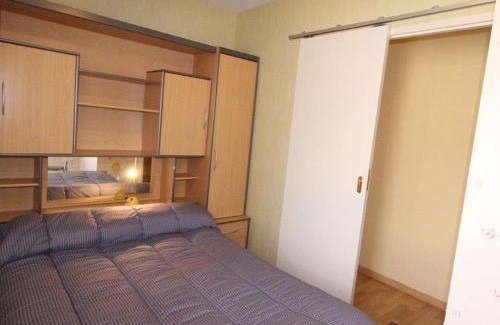 Bagneres-de-Luchon Apartment | Cozy T2 at Luchon Cable Car with Balcony & Garage