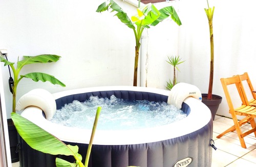 Anglet House | Elegant Duplex T2 in Anglet with Pool and Spa Amenities