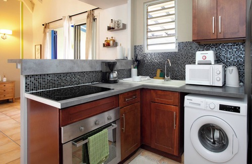 Orient Bay Apartment | T2 BO CENTER, 2 MIN FROM THE BEACH!
