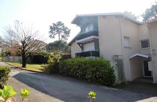 Pyla-sur-Mer Apartment | Bright T2 Cabin with Large Terrace, Steps from the Beach