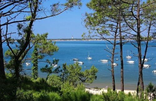 Pyla-sur-Mer Apartment | Bright T2 Cabin with Large Terrace, Steps from the Beach