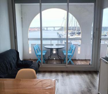 Leucate Apartment | Beautiful T2 Cabin with Breathtaking Harbor Views