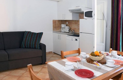 Pineto House | Oceanfront T2 Cabine Type C: Pet-Friendly & Pool Access
