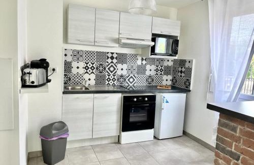Colomiers Apartment | Ideal T2 in the Heart of the Aeronautics Hub, Rated 9.5