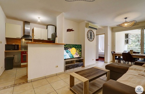 Saint-Denis Apartment | Convenient T2 Corbeilloise Near Saint-Denis Center