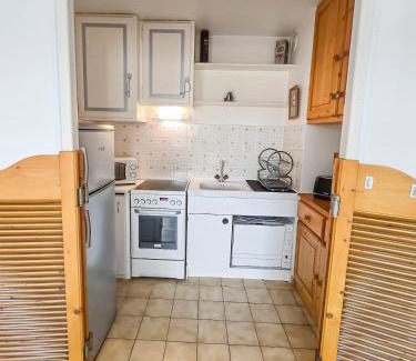 Saint-Jean-de-Monts Apartment | Family-Friendly Appartement in Saint-Jean-de-Monts for 4
