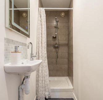 Coulmiers-Jardin des Plantes Apartment | Cozy T2 Apartment Steps from the Train Station, Child-Friendly