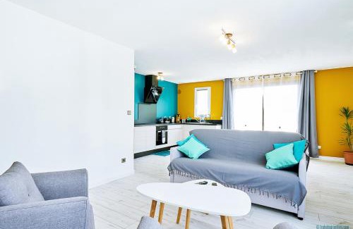 Centre-Ville Apartment | Oceanfront Retreat: T2 Cosy Near Saint-Pierre Beach