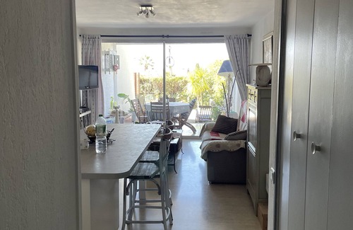 Cassis Apartment | Charming T2 with Garden Just Steps from the Beach