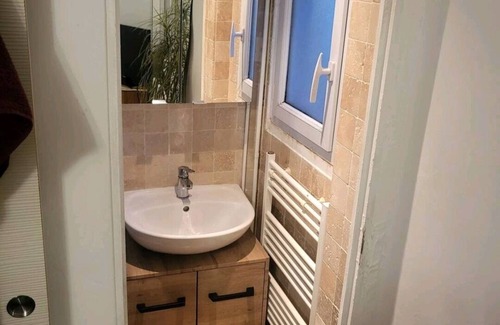 Alencon Apartment | Cozy Retreat with Private Parking & Family-Friendly Amenities