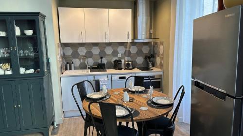 Toulon Apartment | Guest Rated 10/10 at T2 Cosy Mirabeau - Family Friendly Stay