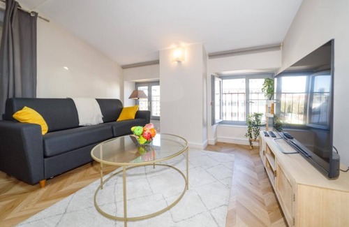 Blatin Apartment | Cozy T2 Near the Center with Kitchen and Breakfast Included