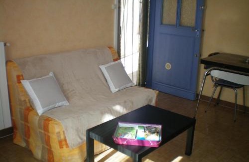 Ganges Apartment | Cozy T2 in Village Home with Oceanfront Views