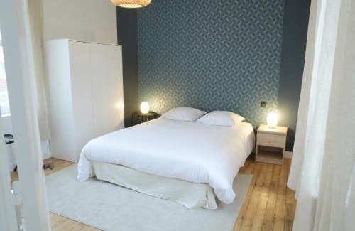 Cognac Apartment | Cozy T2 with Rooftop Terrace in City Center, Pet Friendly