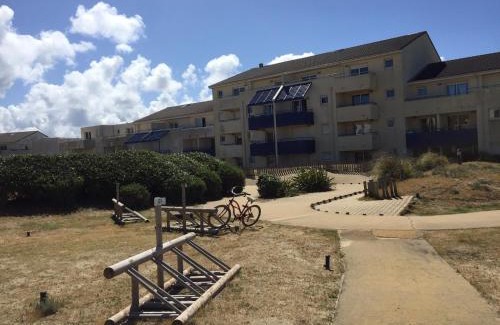Lacanau-Ocean Apartment | Beachfront Escape at T2 Direct Plage Lacanau Ocean with Pools