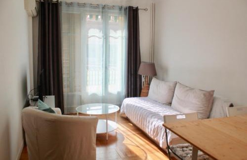 Le Piol Apartment | Cozy T2 with Ocean View, Steps from Local Attractions