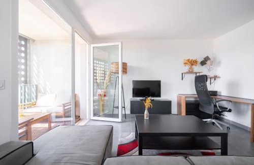 Euromed - La Joliette Apartment | Relaxing Stay at T2 Entre Plage et Centre Ville