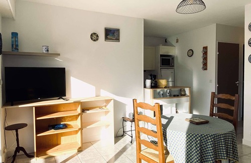 Arzon Apartment | Ideal T2 for 4 with Ocean View near Port du Crouesty