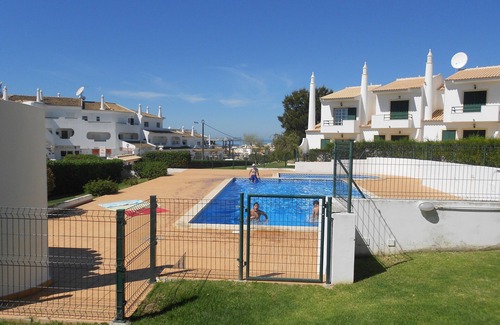 Sesmarias House | Experience T2 Galé: Poolside Retreat Near the Beach