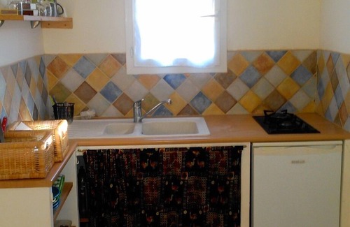 Cadenet Apartment | Accessible T2 Villa with Garden & Family-Friendly Amenities