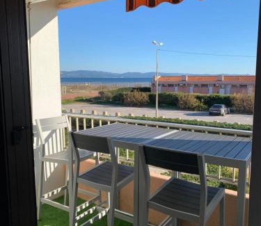Giens Apartment | Oceanfront T2 Hyeres La Bergerie - 9.4/10 Guest Rated