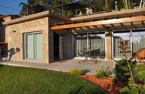 Cardielos House | Experience T2 in Quinta da Costa: Family-Friendly Oasis