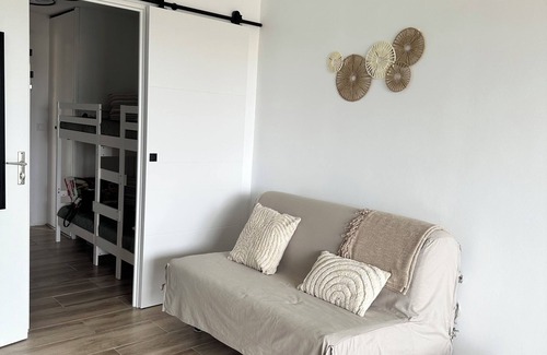 Tamaris Apartment | Relaxing T2 Residence with Pool in Seyne on Sea Tamaris