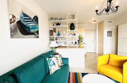 Sainte-Maxime Apartment | Secure T2 Residence with Pool - Family-Friendly Retreat