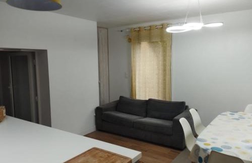 Le Lion-d'Angers Apartment | Relax at T2 + Jardin + SPA - Centre du Lion d'Angers