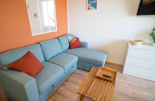 Giens Apartment | Family-Friendly Stay at T2 Les Dauphins Giens