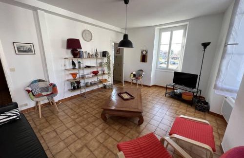 Cambo-les-Bains Apartment | Inviting T2 in Cambo-les-Bains with Balcony & Pet Access
