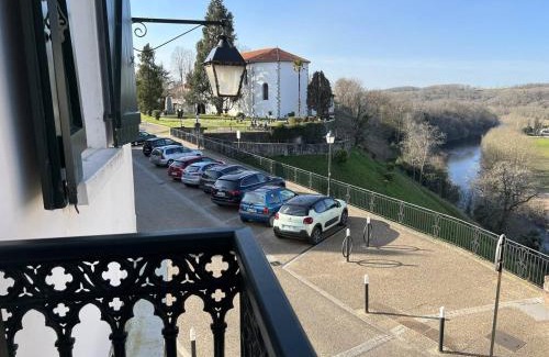 Cambo-les-Bains Apartment | Inviting T2 in Cambo-les-Bains with Balcony & Pet Access
