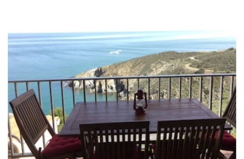 Banyuls-sur-Mer Apartment | Panoramic Ocean View Retreat: Guest Rated 9.8/10