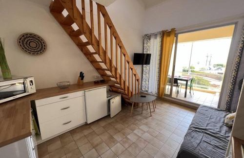 Le Barcares Apartment | Cozy T2 Mezzanine Apartment with Ocean View & Terrace