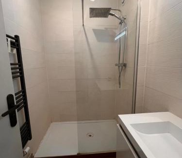Voiron Apartment | Inviting T2 Grande Terrasse: Free Wi-Fi & Parking Included