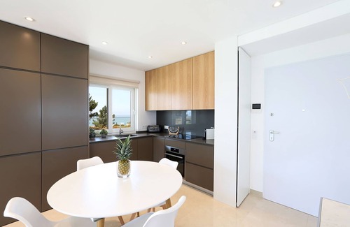 Nazare Condo | Elegant T2-pearl Apartment with Oceanfront Views & Spa