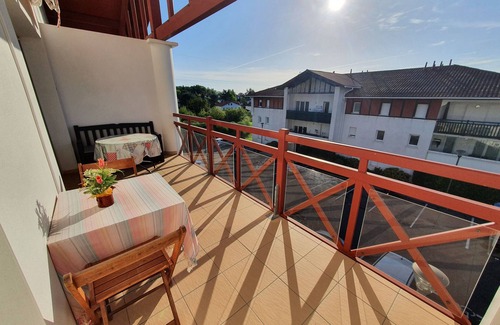 Hendaye Apartment | Serene T2 Near the Ocean with Spa & Hot Tub Access