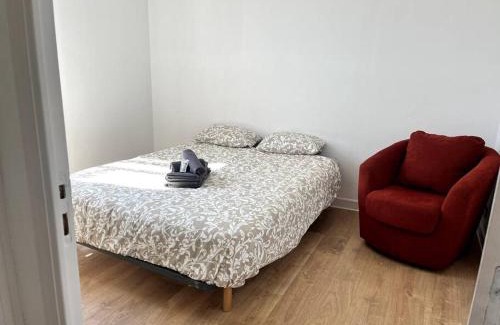 Mairie de Doulon Apartment | Cozy T2 Quartier Mitrie: Ideal for Couples with Family Options