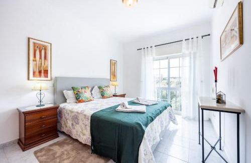 Albardeira Apartment | Family-Friendly Getaway at T2 Quinta da Caldeira