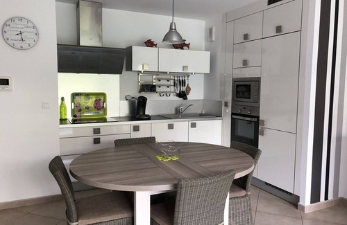 Calvi Apartment | Discover a Quiet Retreat with Magnificent Mountain Views